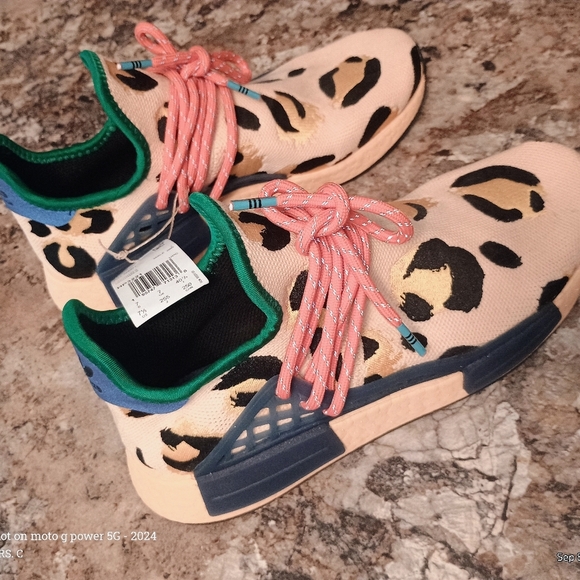 Adidas Pharrell Williams Human Race NMD Animal Print Peach & Orange Sneakers.nwt - Picture 2 of 15